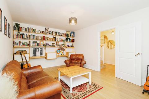 4 bedroom detached house for sale, Fairfax Close, Oldham, OL9