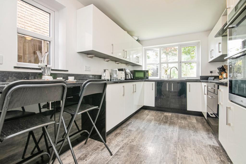 Kitchen/Breakfast