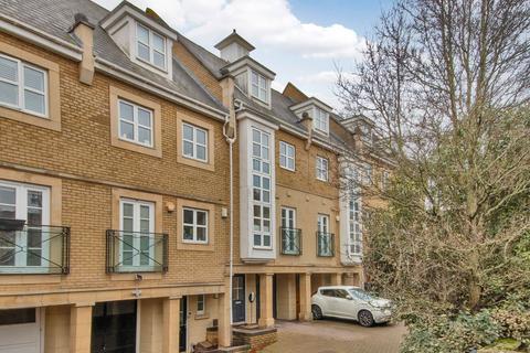 undefined, Kingfisher Drive, Greenhithe, Kent, DA9 9RS