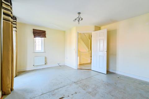 4 bedroom end of terrace house for sale, Tangmere Avenue, Heywood, OL10