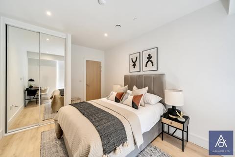 2 bedroom flat to rent, Virginia House, 50 Walton Street HP21