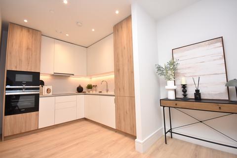 2 bedroom flat to rent, Virginia House, 50 Walton Street HP21