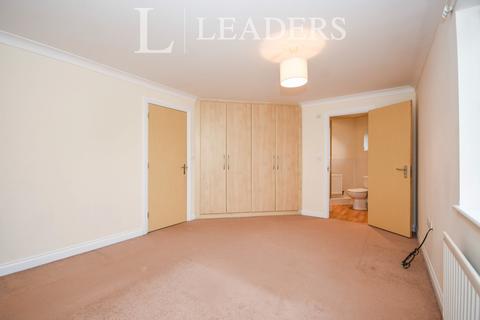 3 bedroom terraced house to rent, Sneezum Walk, CM8