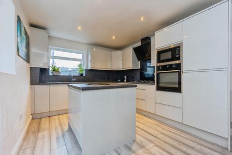 4 bedroom terraced house for sale, Parkdale Avenue, Manchester, M18