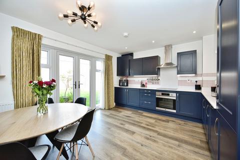 3 bedroom semi-detached house for sale, Gransden Road, West Malling, ME19