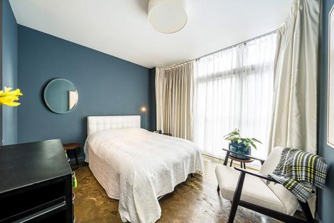 1 bedroom flat for sale, Newington Causeway, London SE1