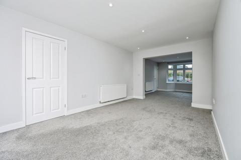 3 bedroom end of terrace house for sale, Stourbridge Road, Stourbridge, DY9
