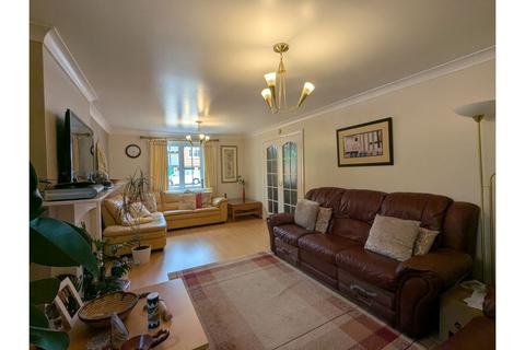 4 bedroom detached house for sale, Saltwood Avenue, Milton Keynes, MK4