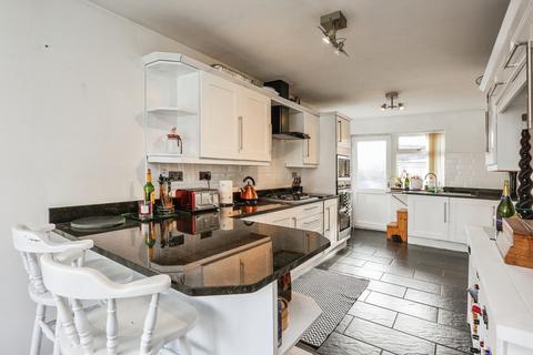 3 bedroom detached house for sale, Arden Grove, Bingham,. Nottingham, NG13