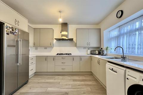 undefined, Heathdale Avenue, Hounslow TW4
