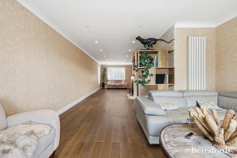 undefined, Hartland Road, Hornchurch, RM12