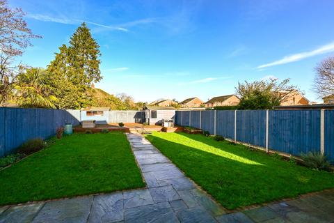 undefined, Meadway, Surrey TW18