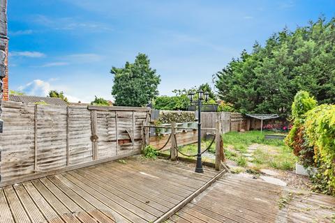 undefined, Upper Queen Street, Rushden, NN10
