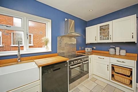 2 bedroom semi-detached house for sale, Old Worcester Road, Kidderminster, DY11