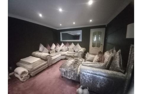 undefined, Park Avenue, Selby, YO8