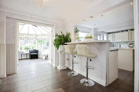4 bedroom detached house for sale, Larch Drive, Daventry, NN11