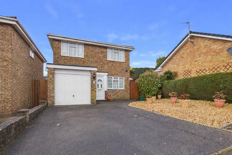 4 bedroom detached house for sale, Fuchsia Close, Calcot, Reading, Berkshire, RG31