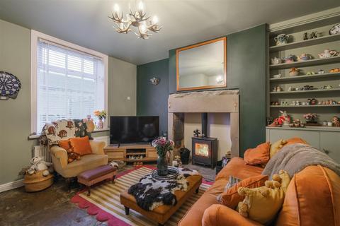 2 bedroom terraced house for sale, Burn Road, Huddersfield, HD3