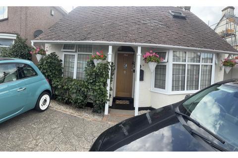 5 bedroom detached bungalow for sale, Queenborough Road, Sheerness, ME12
