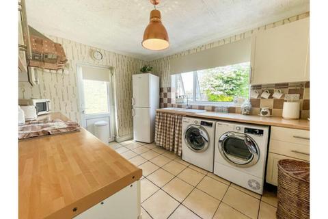 5 bedroom detached bungalow for sale, Queenborough Road, Sheerness, ME12