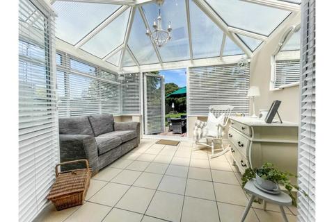 5 bedroom detached bungalow for sale, Queenborough Road, Sheerness, ME12