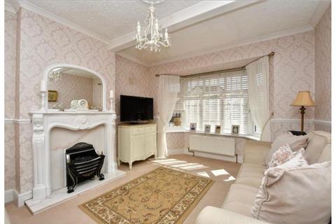 5 bedroom detached bungalow for sale, Queenborough Road, Sheerness, ME12