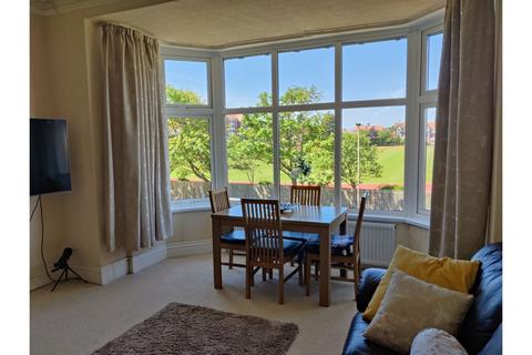 4 bedroom flat for sale, Holbeck Road, Scarborough, YO11