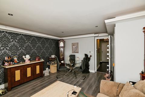 3 bedroom terraced house for sale, Monarch Drive, Sittingbourne, ME10