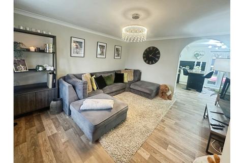3 bedroom semi-detached house for sale, Lydd Close, Lincoln, LN6