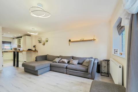 3 bedroom semi-detached house for sale, Carr Road, Retford, DN22