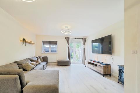 3 bedroom semi-detached house for sale, Carr Road, Retford, DN22