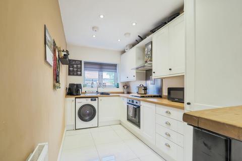 3 bedroom semi-detached house for sale, Carr Road, Retford, DN22
