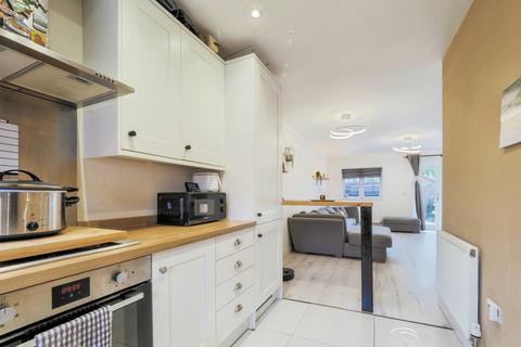 3 bedroom semi-detached house for sale, Carr Road, Retford, DN22