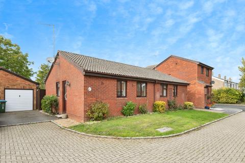 2 bedroom semi-detached bungalow for sale, Spinney Close, Buckingham, MK18
