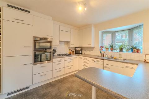 3 bedroom detached house for sale, Corfe Halt Close, Corfe Mullen, Wimborne