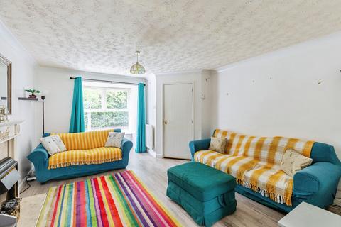 undefined, Tentsmuir Close, Kettering, NN16