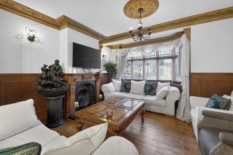 3 bedroom terraced house for sale, Brockham Drive, Ilford, IG2