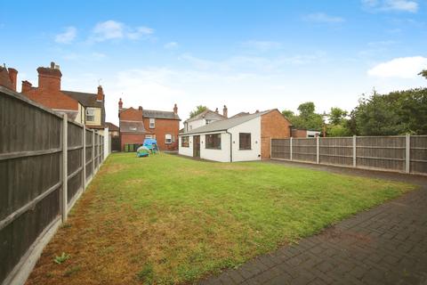 3 bedroom detached house for sale, Neville Avenue, Kidderminster, DY11