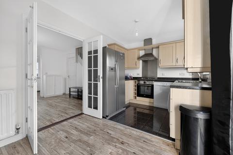 3 bedroom terraced house for sale, Piper Way, Ilford, IG1