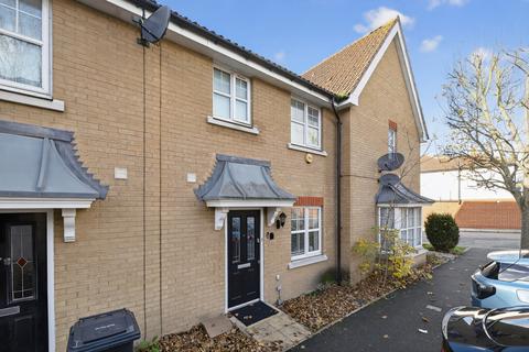 3 bedroom terraced house for sale, Piper Way, Ilford, IG1