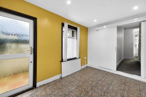 3 bedroom end of terrace house for sale, Windsor Road, Ilford, IG1