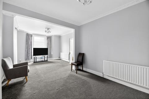 3 bedroom end of terrace house for sale, Windsor Road, Ilford, IG1