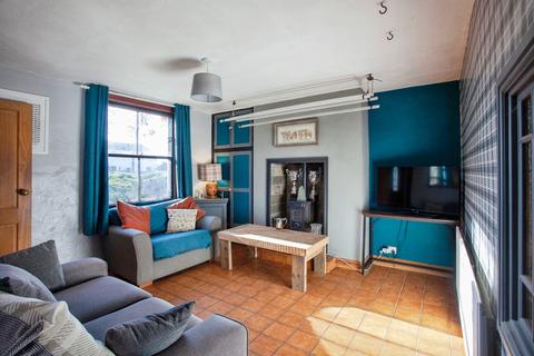 4 bedroom detached house for sale, Walkerith Road, East stockwith, DN21