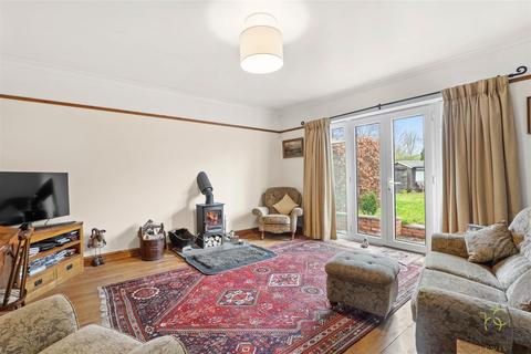 undefined, Evesham Road, Evesham WR11