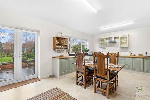 undefined, Evesham Road, Evesham WR11
