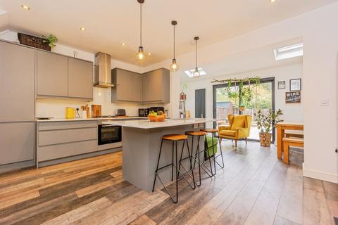 3 bedroom semi-detached house for sale, Oakwood Avenue, Manchester, M34