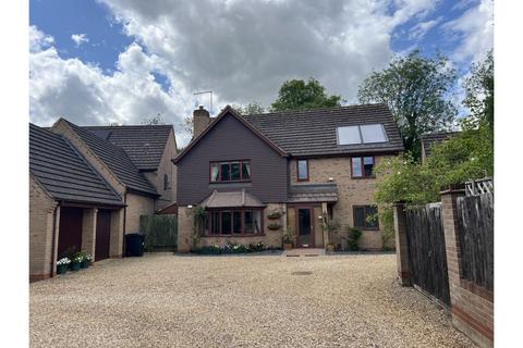 4 bedroom detached house for sale, Holywell Way, Peterborough, PE3