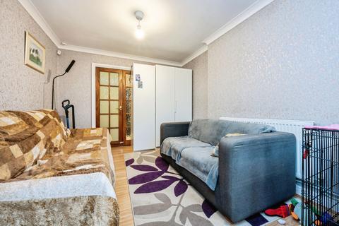 undefined, Pearse Grove, Walton Park, Milton Keynes, MK7
