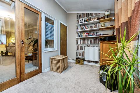 undefined, Pearse Grove, Walton Park, Milton Keynes, MK7