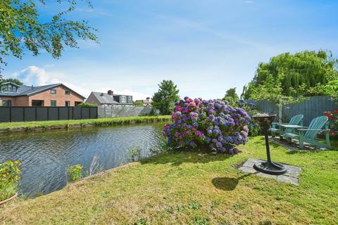 4 bedroom semi-detached house for sale, Greenfields Avenue, Warrington, WA4